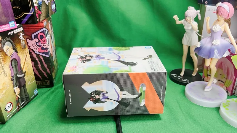 ウマ娘 プリティーダービー キタサンブラック フィギュアのプライズフィギュア外箱重心位置（横）画像